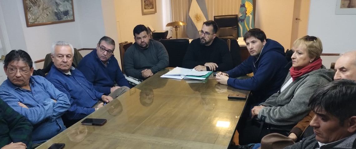 Taccetta analizó la situación de tarifas con la Cámara de Comercio y la Cooperativa
