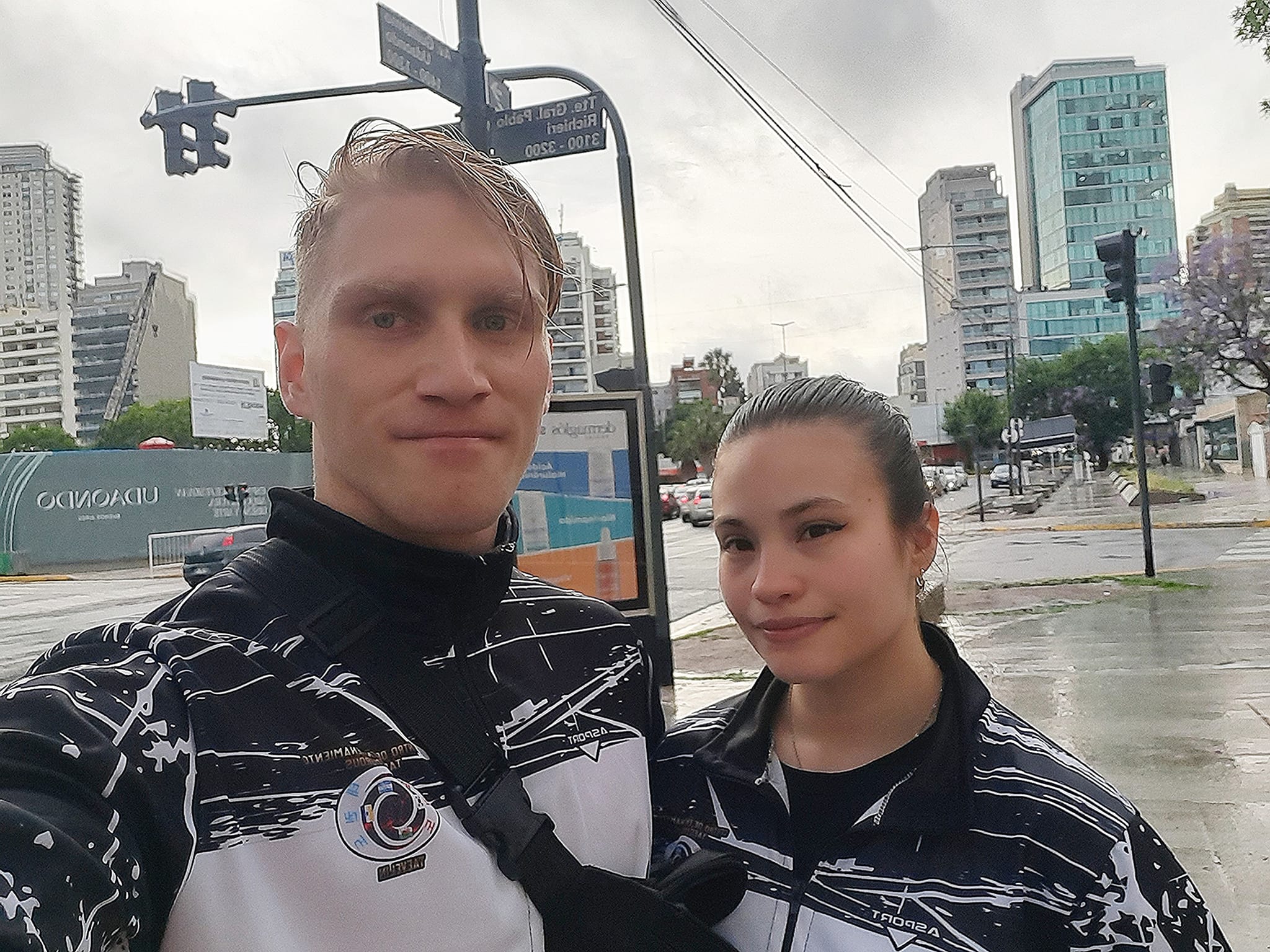 LUCI DIAZ Y JOHN ROWLAND PARTICIPAN EN EL NACIONAL DE POWERLIFFING EN CORDOBA