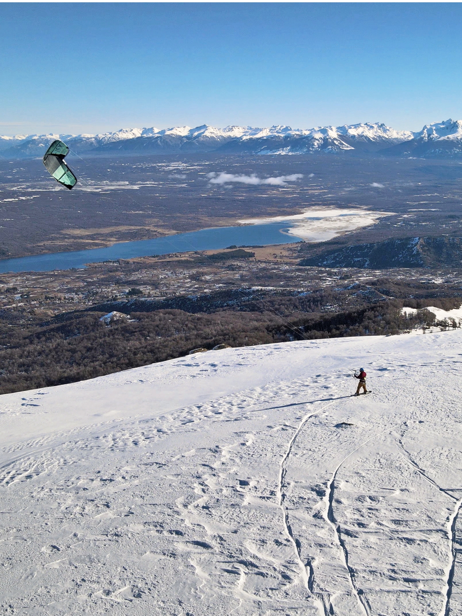 EVALÚAN IMPULSAR EL “SNOW KITE” EN SIERRA COLORADA