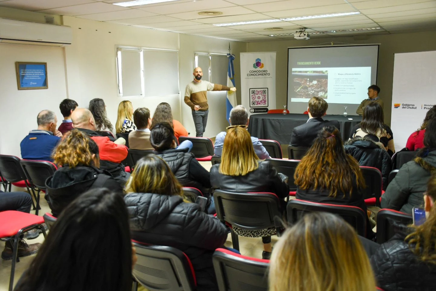 Provincia capacitó a emprendedores de Chubut en financiamiento del Consejo Federal de Inversiones