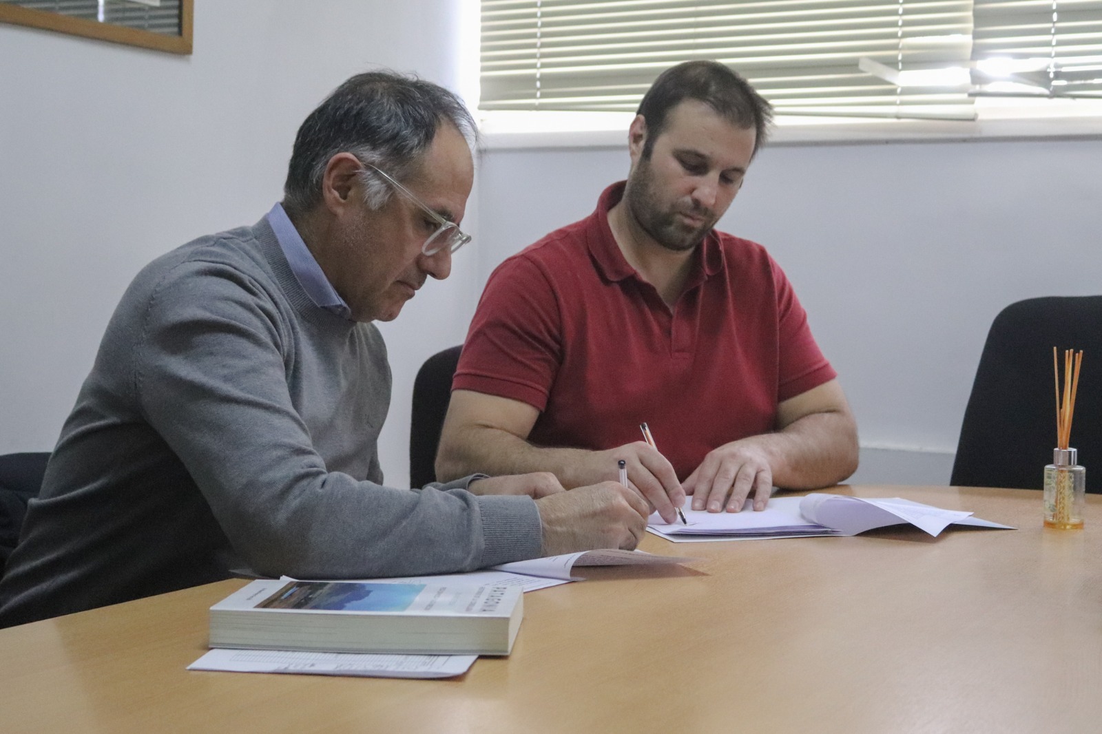 La provincia asegura atención médica en Punta Tombo durante temporada de pingüinos.