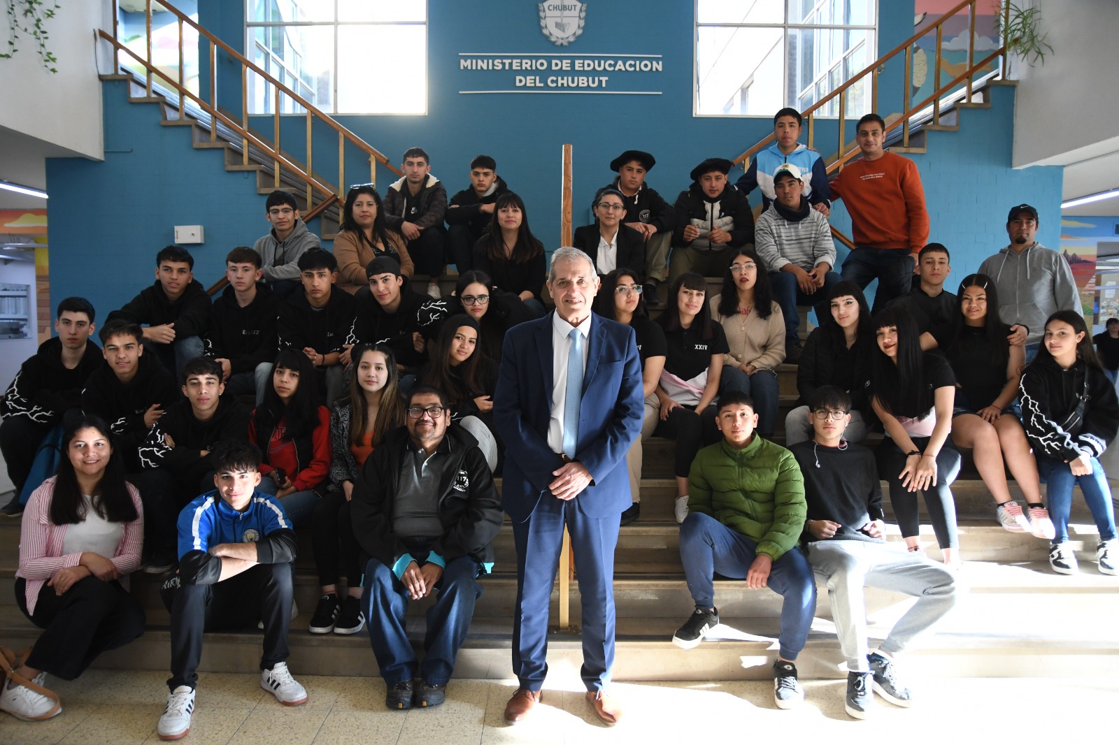 Visitas estudiantiles a institutos y universidades en la meseta y el valle gracias a proyecto educativo