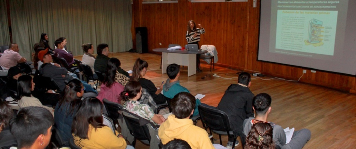 El municipio sigue ofreciendo cursos gratuitos de manipulación de alimentos
