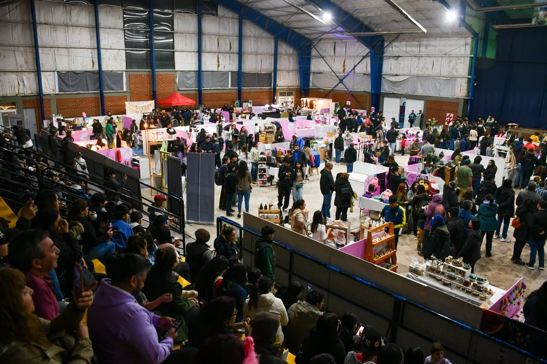 Comenzó la Expo Invierno 2025 en Esquel con gran convocatoria y propuestas para toda la familia
