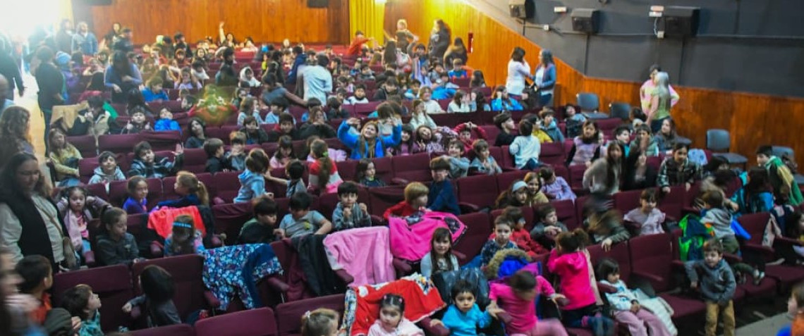 Más de mil estudiantes disfrutan del Ciclo de Cine para Escuelas Primarias en Esquel